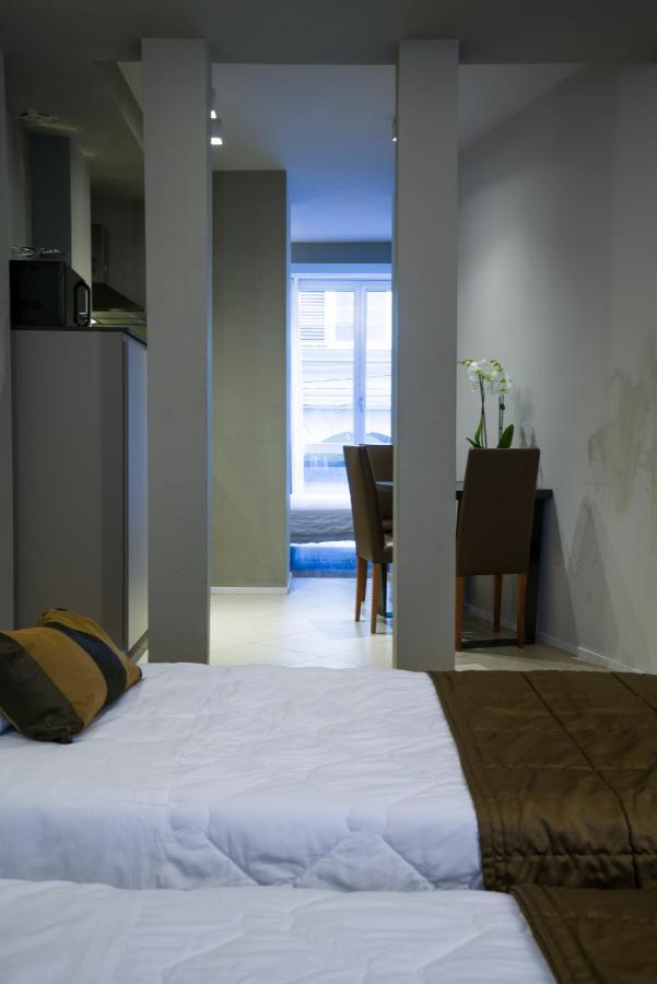 Appartamenti Astoria โบโลญญา ภายนอก รูปภาพ
