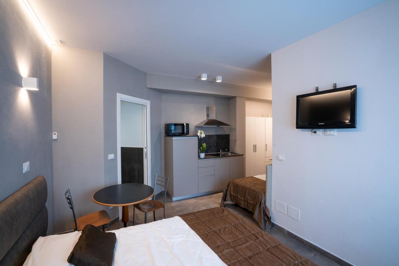 Appartamenti Astoria โบโลญญา ภายนอก รูปภาพ
