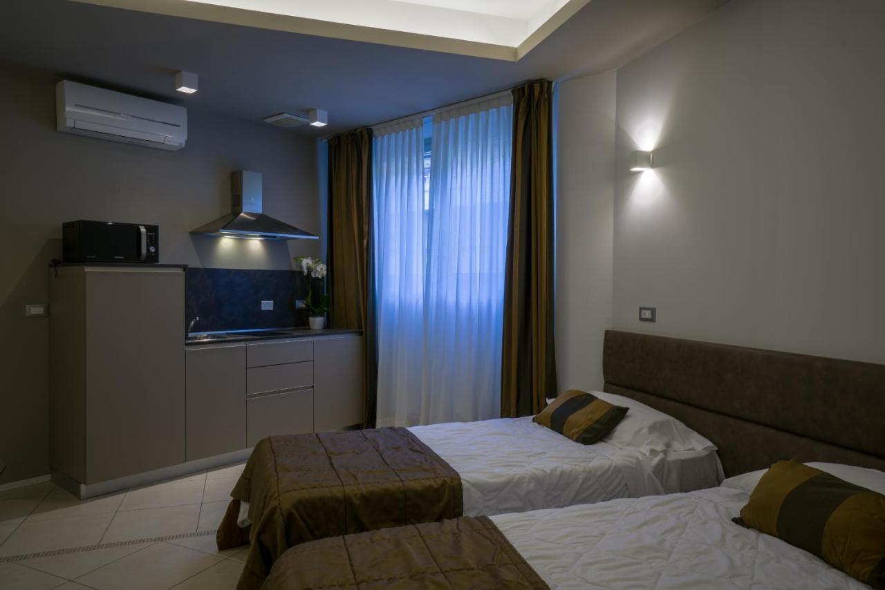 Appartamenti Astoria โบโลญญา ภายนอก รูปภาพ