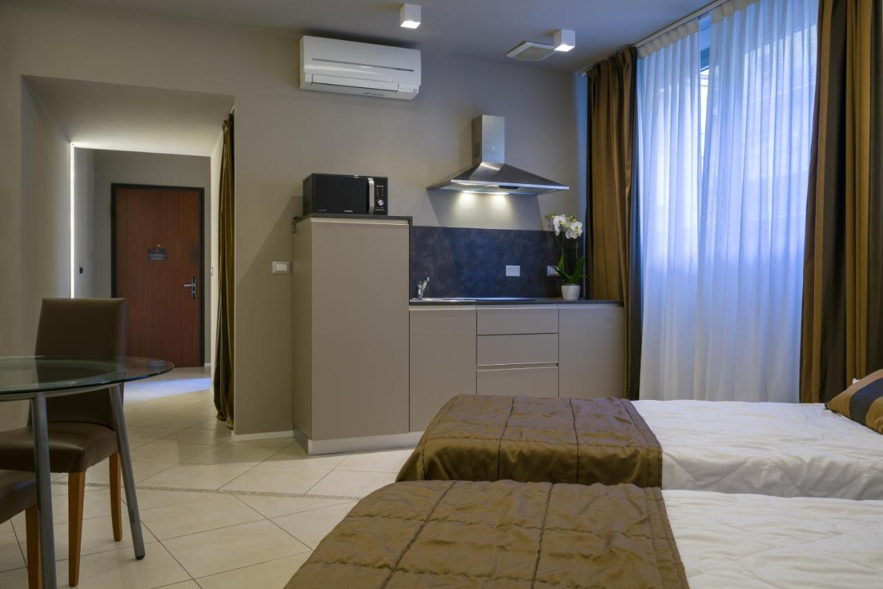 Appartamenti Astoria โบโลญญา ภายนอก รูปภาพ