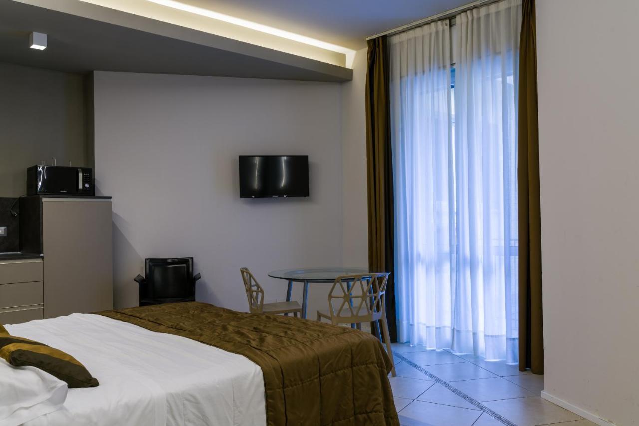 Appartamenti Astoria โบโลญญา ภายนอก รูปภาพ