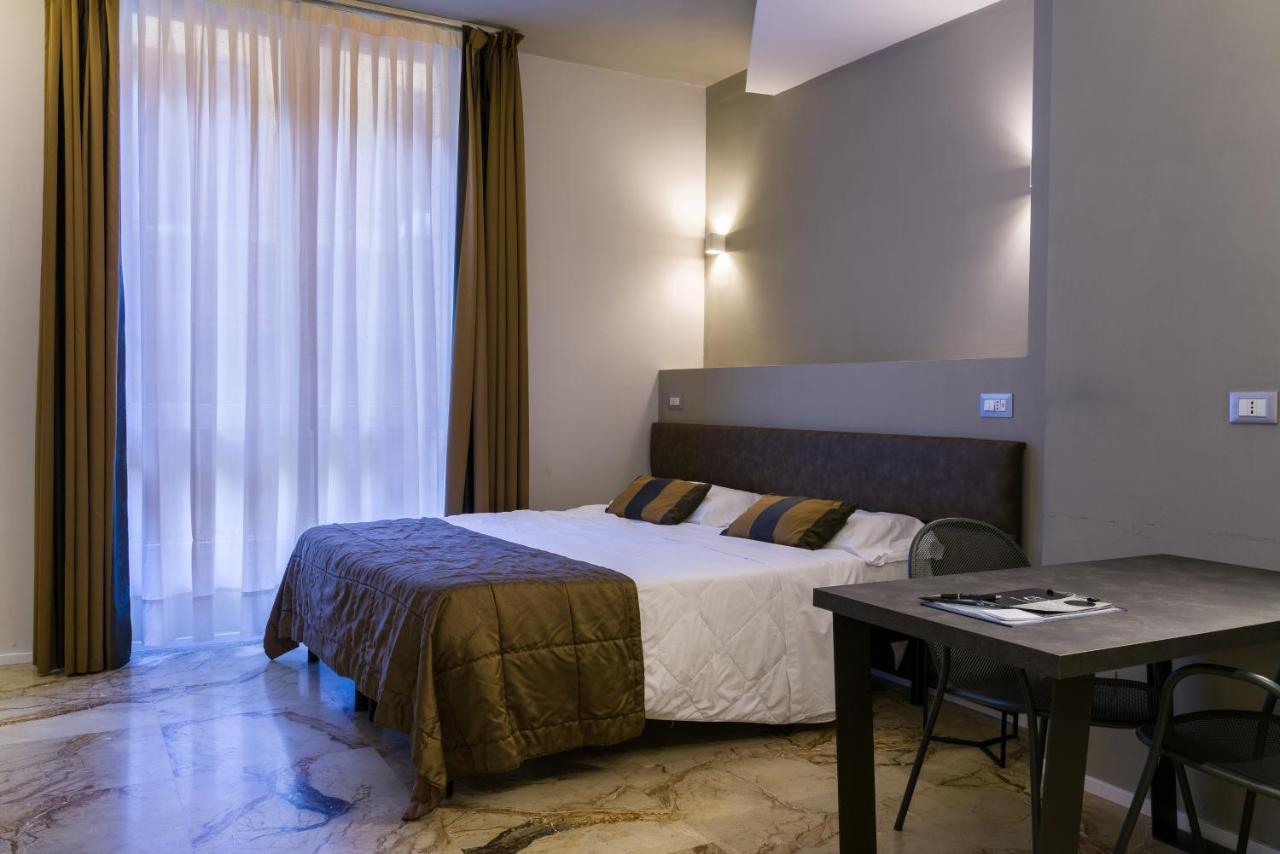 Appartamenti Astoria โบโลญญา ภายนอก รูปภาพ