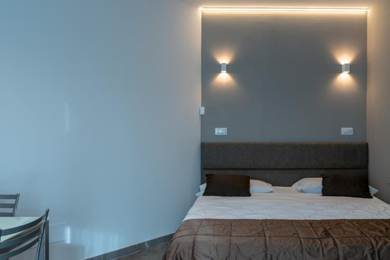 Appartamenti Astoria โบโลญญา ภายนอก รูปภาพ