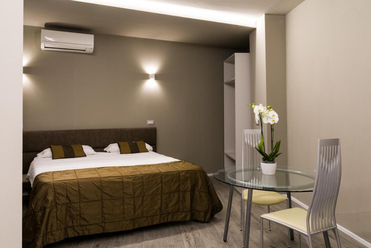 Appartamenti Astoria โบโลญญา ภายนอก รูปภาพ