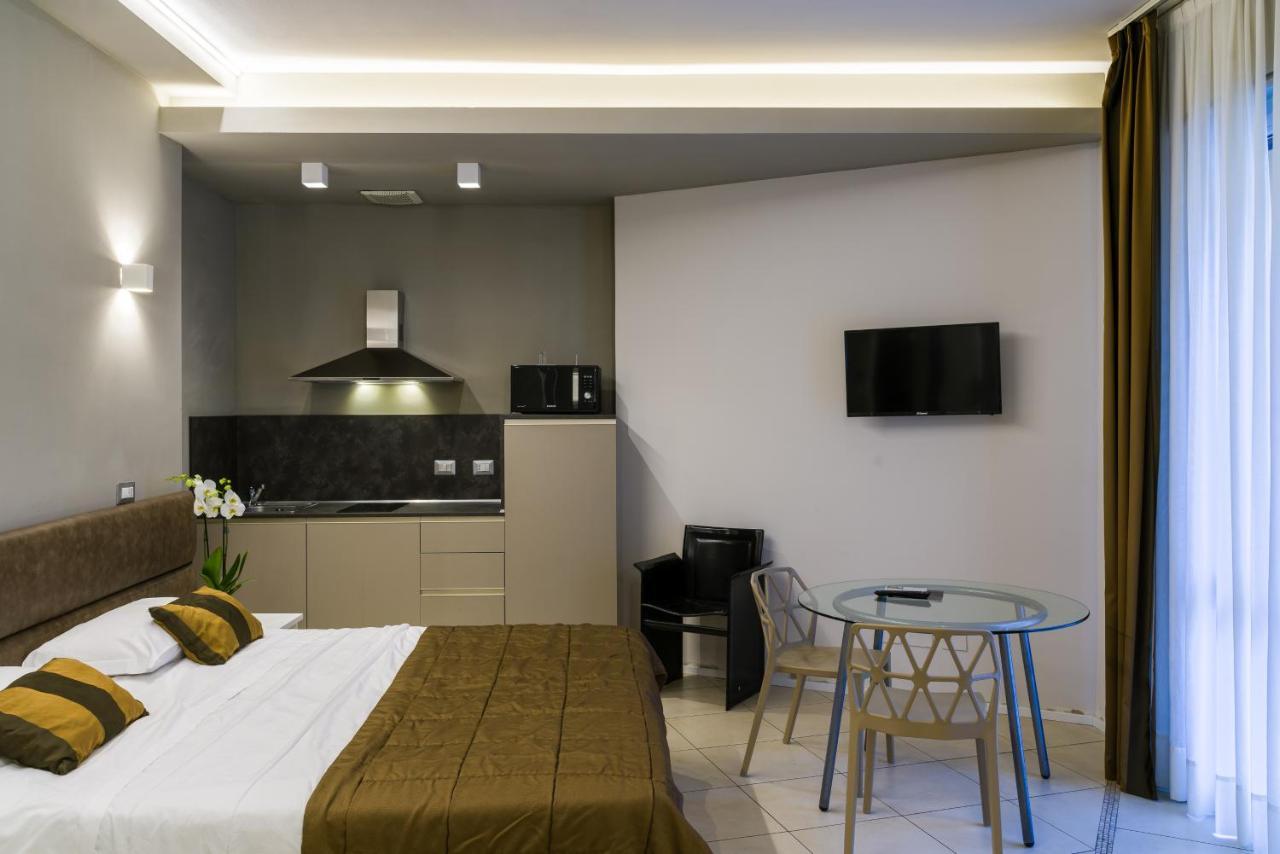 Appartamenti Astoria โบโลญญา ภายนอก รูปภาพ