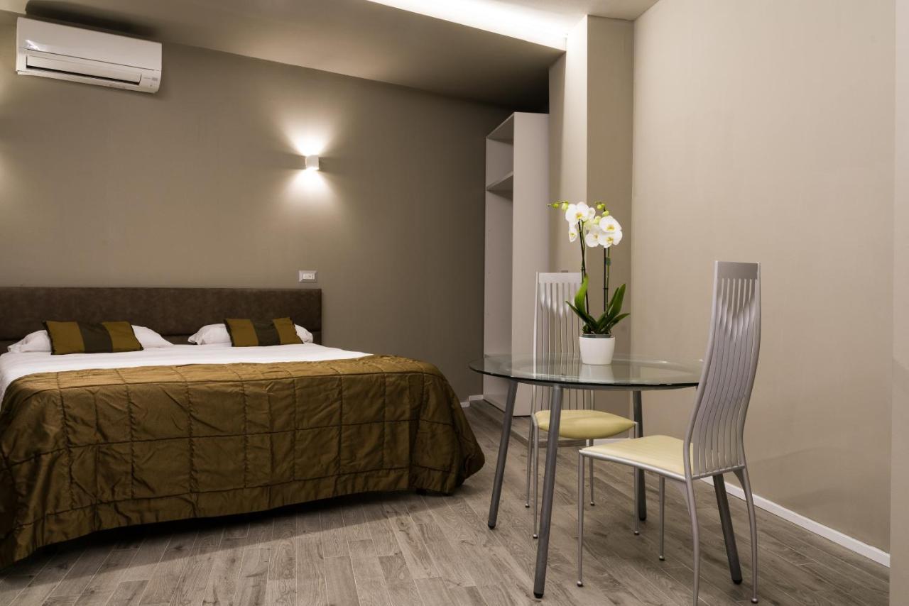 Appartamenti Astoria โบโลญญา ภายนอก รูปภาพ