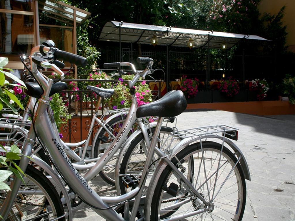 Appartamenti Astoria โบโลญญา ภายนอก รูปภาพ