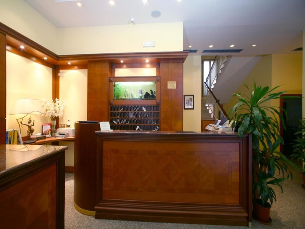 Appartamenti Astoria โบโลญญา ภายนอก รูปภาพ